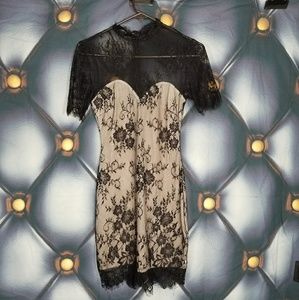 Vintage style lace bodycon dress