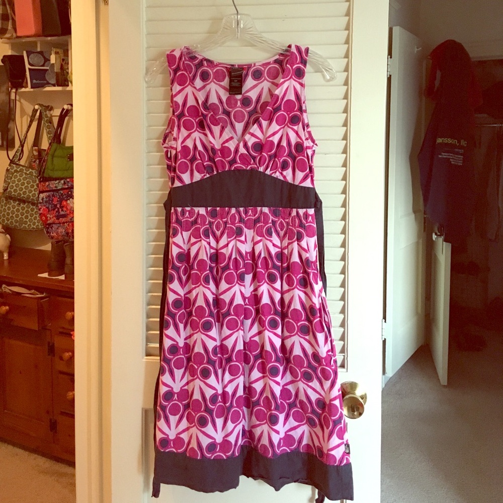 Beautiful pink patterned North Face sundress