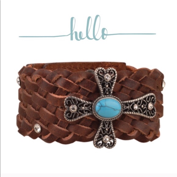 Bellanblue Jewelry - The SAN ANTONIO leather cross bracelet - BROWN