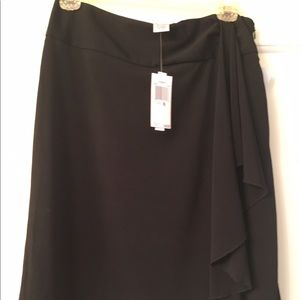 Black Grace Skirt.NWT. PM.