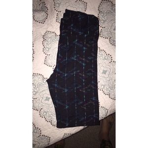 SOLD LuLaRoe OS Leggings