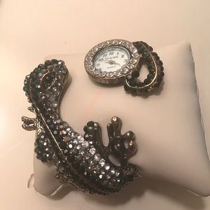 Lizard watch