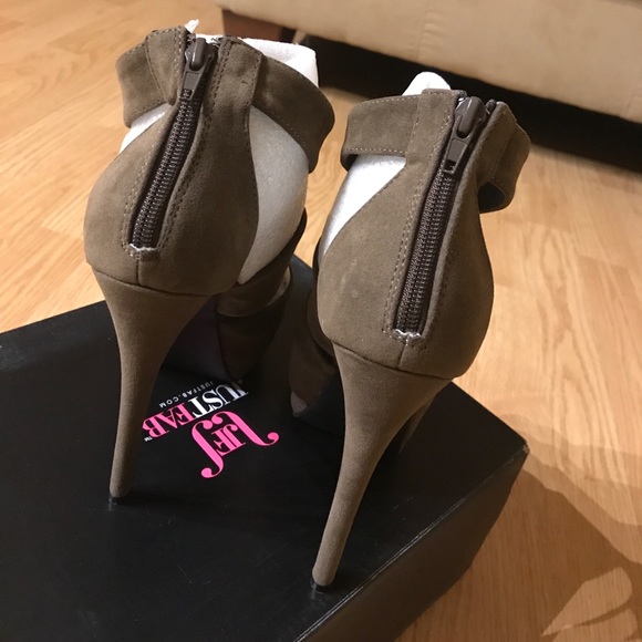 JustFab Astra Taupe Heels - Picture 7 of 8
