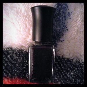 Matte nail polish