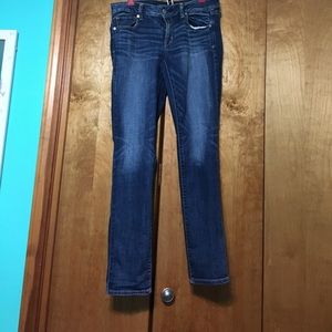 Medium wash skinny jeans