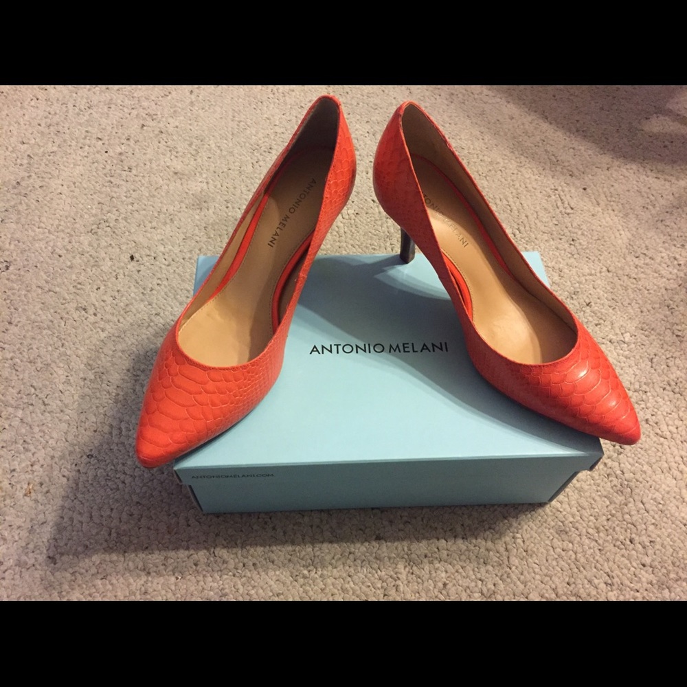 Orange Pumps