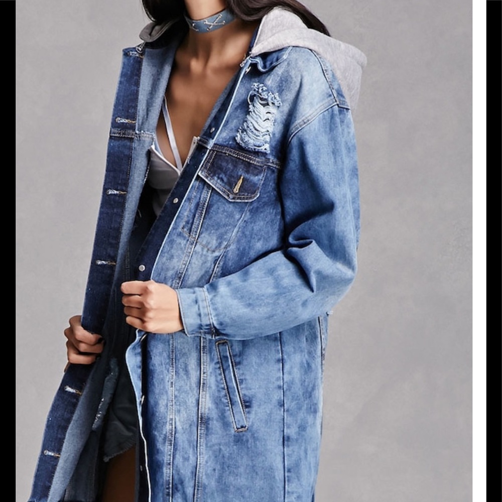 Foreve 21 distressed denim jacket - small