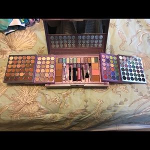 Huge makeup set!!!
