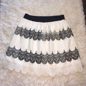 NWT L Francesca's High Rise Scalloped Skirt
