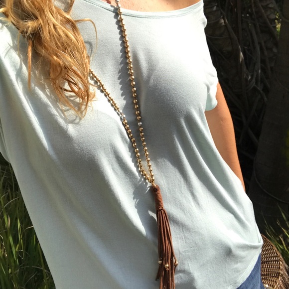 HipFinds Jewelry - Suede Tassel Necklace
