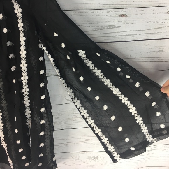 Sheer Bell Sleeve Top - Picture 4 of 7