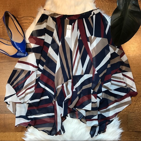 Banana Republic Dresses & Skirts - 🍂Banana Republic Work Tiered Skirt Maroon Navy
