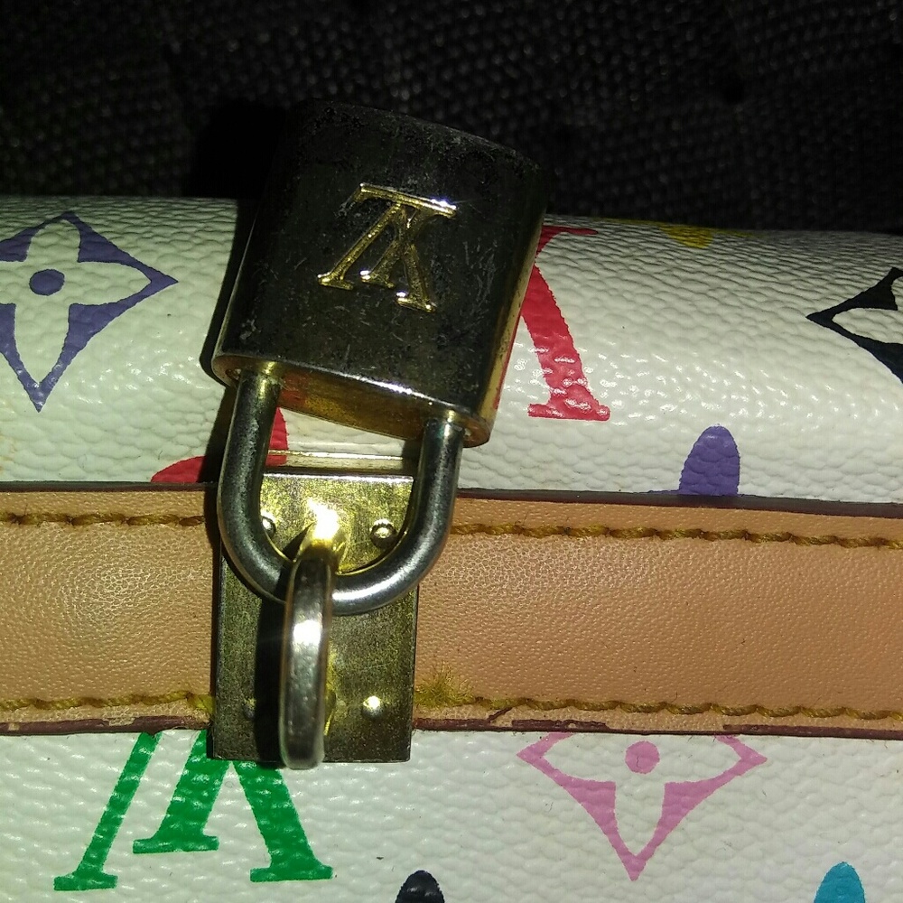 Purse - Picture 3 of 4