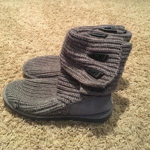 knitted boots