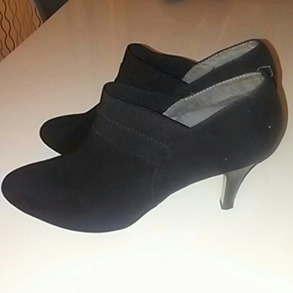 ⚡Final price!!⚡Black Seude ankle boots sz 7M
