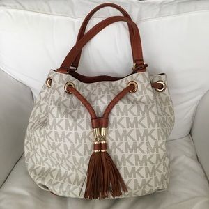 Like new Michael Kors large handbag