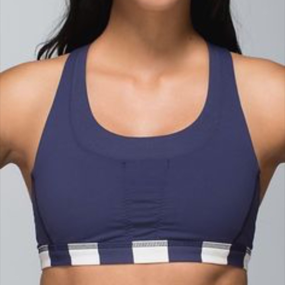Lululemon run stuff your bra size 6. VEUC