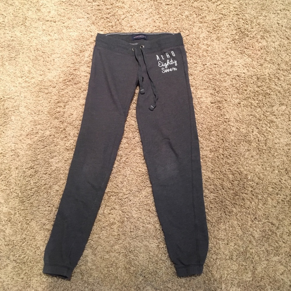 grey sweatpants