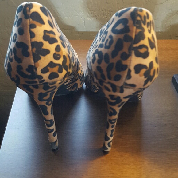 Leopard heels - Picture 2 of 4