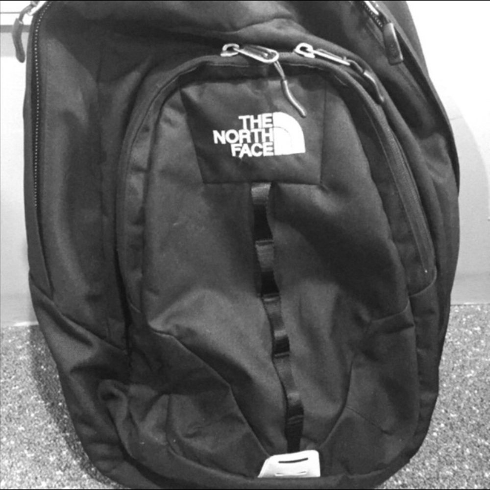Black North Face Vault backpack