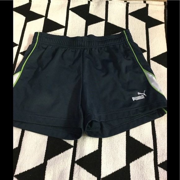 Puma Athletic Shorts SZ Small - Picture 2 of 3