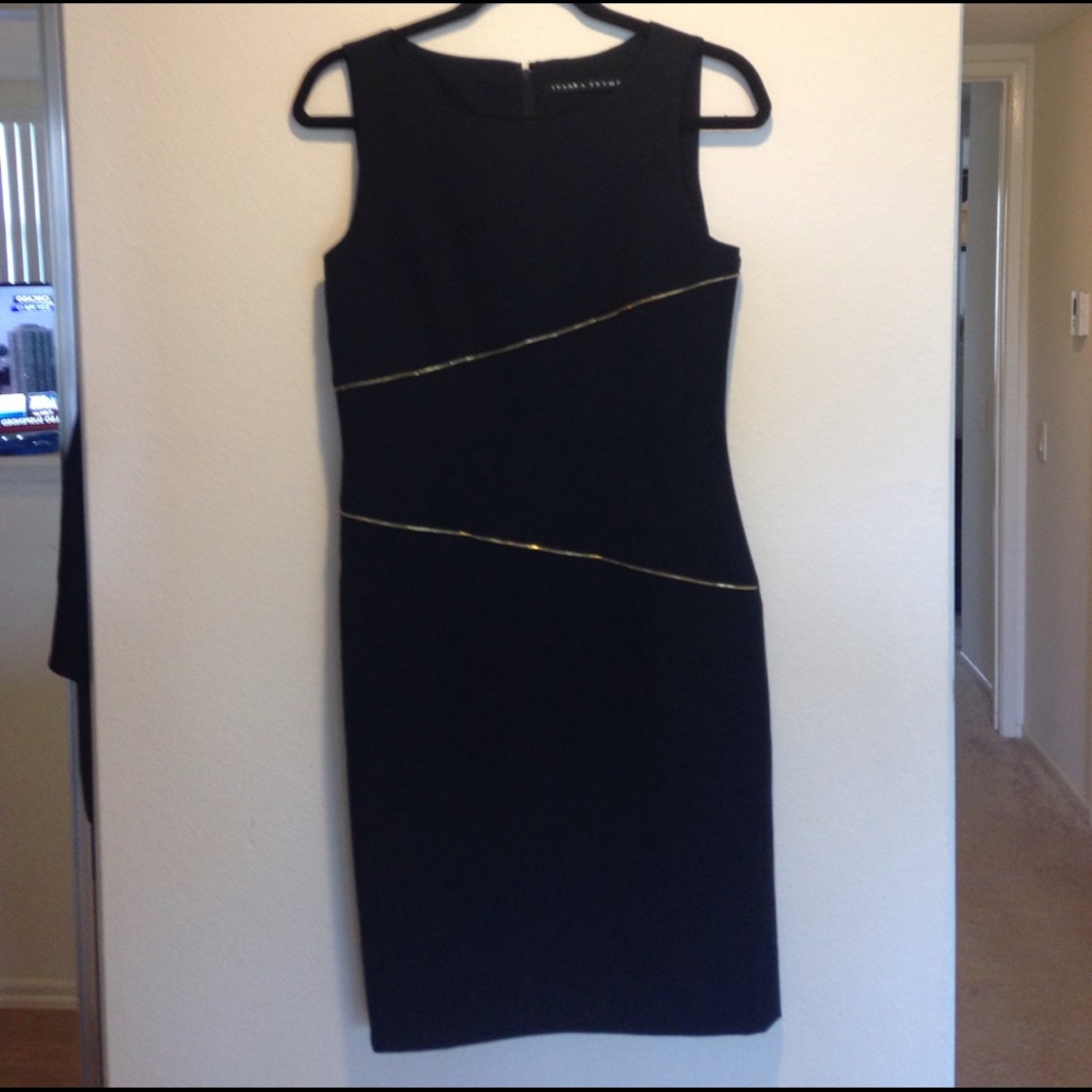 Ivanka Trump Sleeveless Zipper Detail Sheath Dress