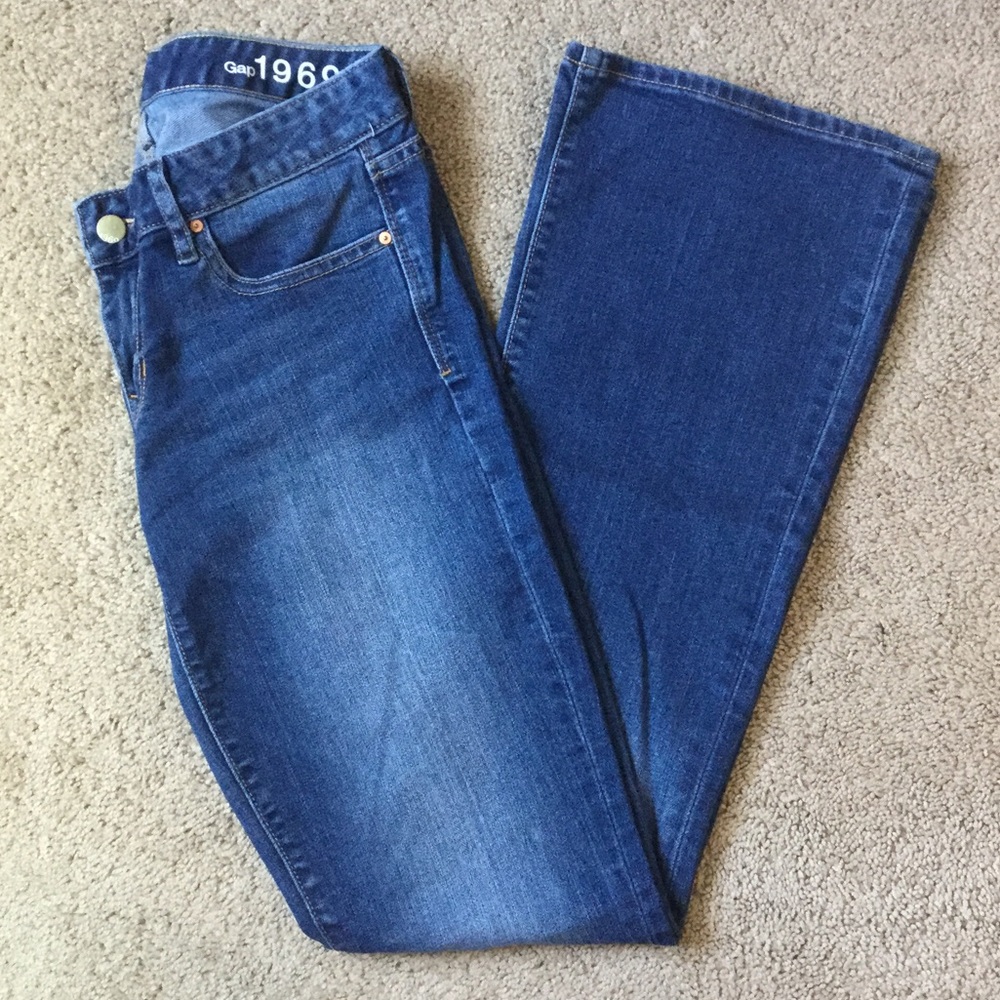 Gap Curvy Medium Wash 27 Regular Boot Cut Jean