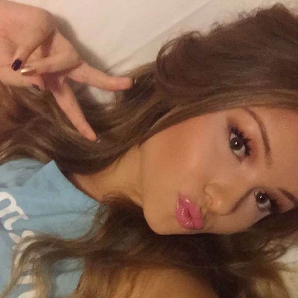 Meet your Posher, Amelia