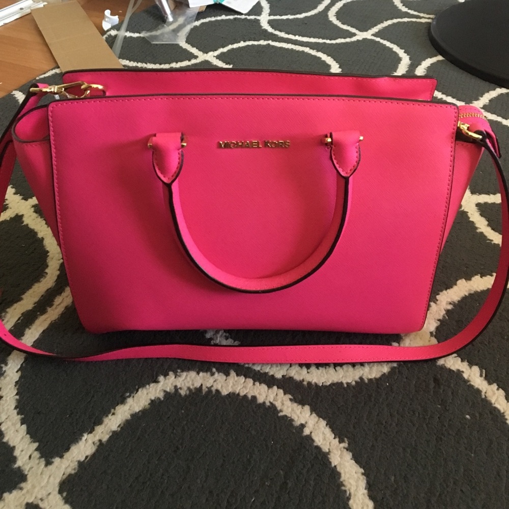 Michael kors satchel bag