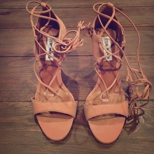 New Steve Madden lace up heel 👠