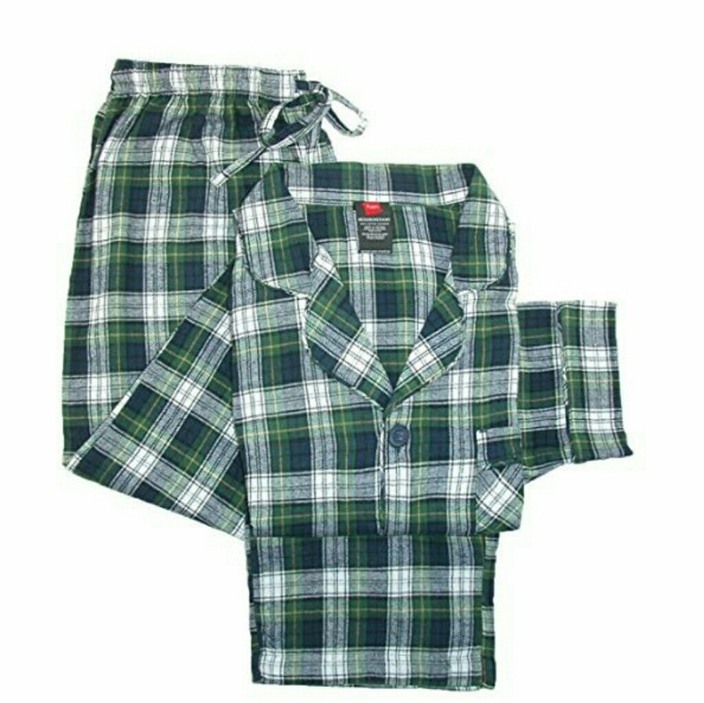 -SOLD- Hanes Men's Plaid Flannel Pajama Set