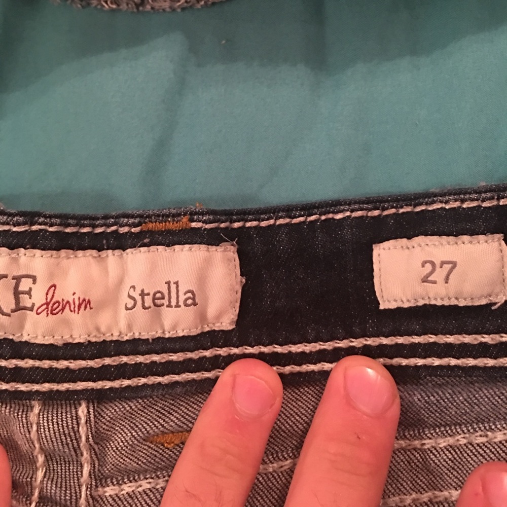 BKE Stella shorts size 27