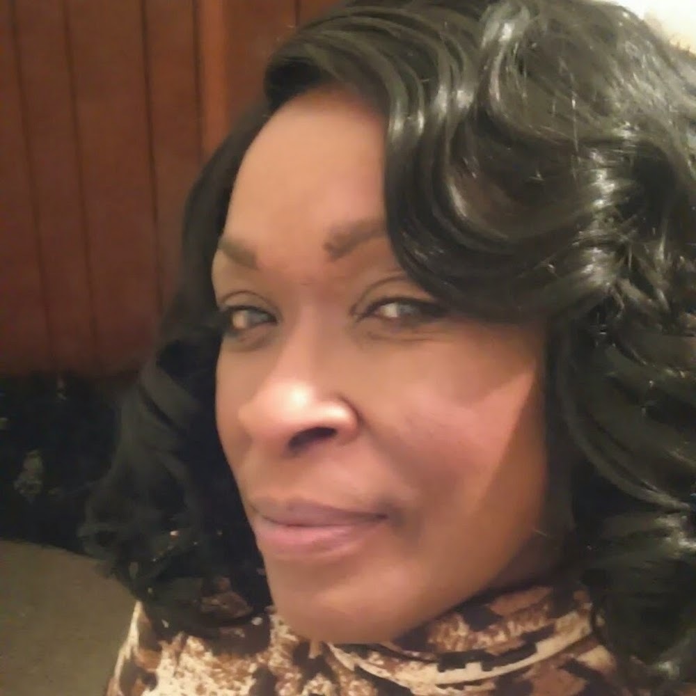 Meet your Posher, Beverly