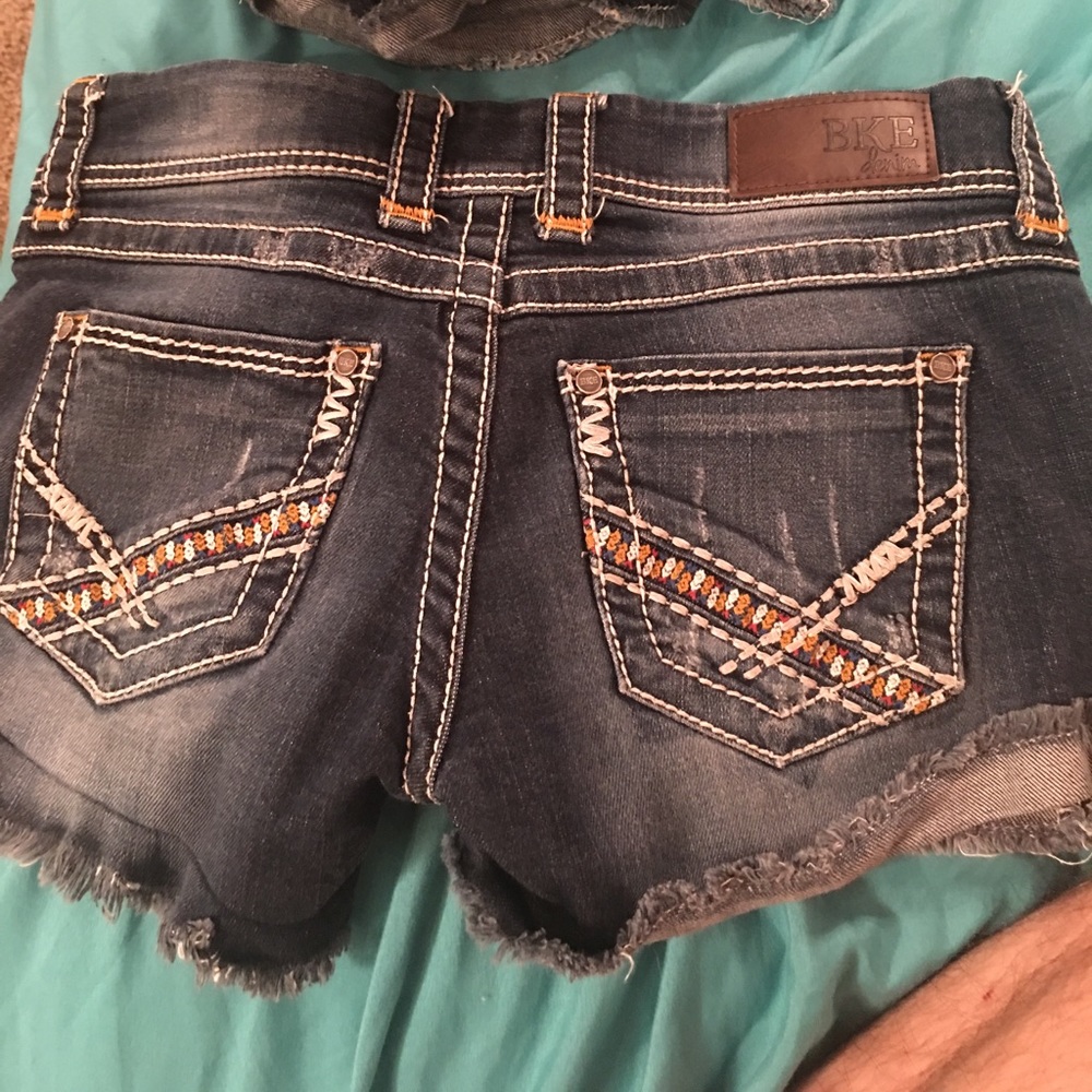BKE Stella shorts size 27