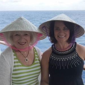 Meet your Posher, Laura