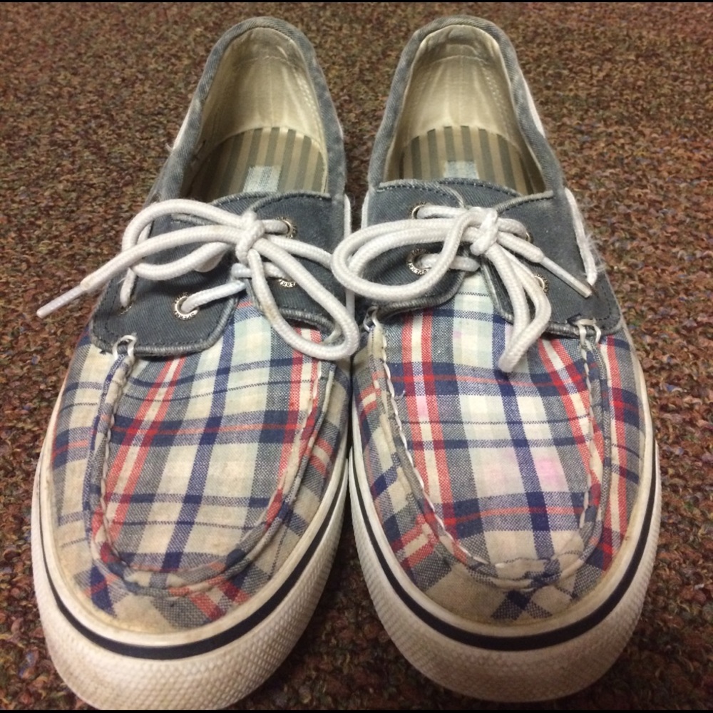Plaid sperrys!