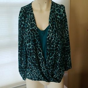 💥Green leopard blouse💥