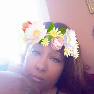 Meet your Posher, Esmeralda