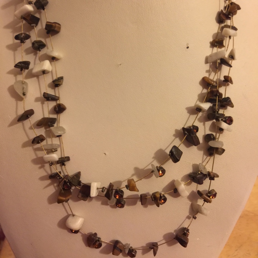 Multi stone 3 layer wire necklace
