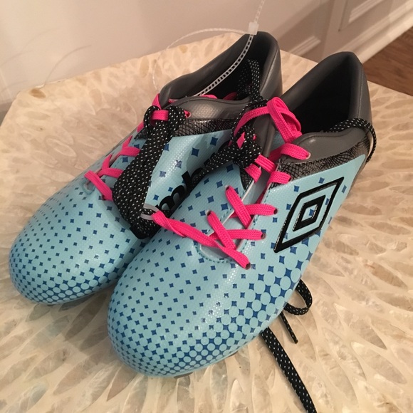 Umbro Other - New girls soccer cleats