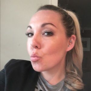 Meet your Posher, Lindsay