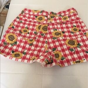 Size 14 sunflower designed shorts