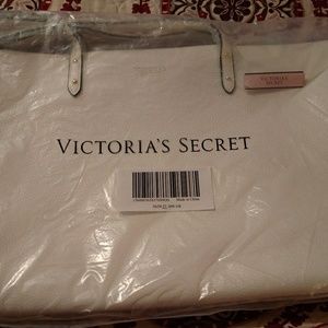 White and gold tote with gold wristlet