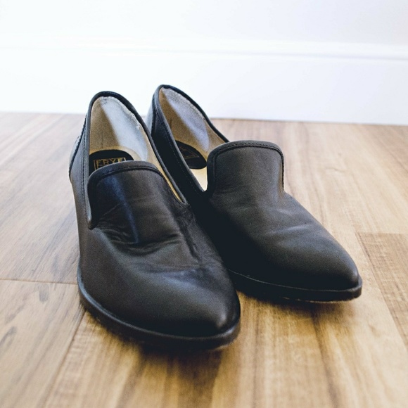 Slip on heeled shoe - Picture 3 of 5