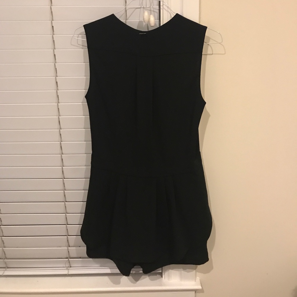 Intermix Romper - Picture 2 of 2