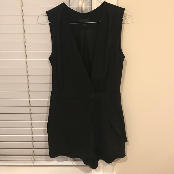 Intermix Romper - Picture 1 of 2