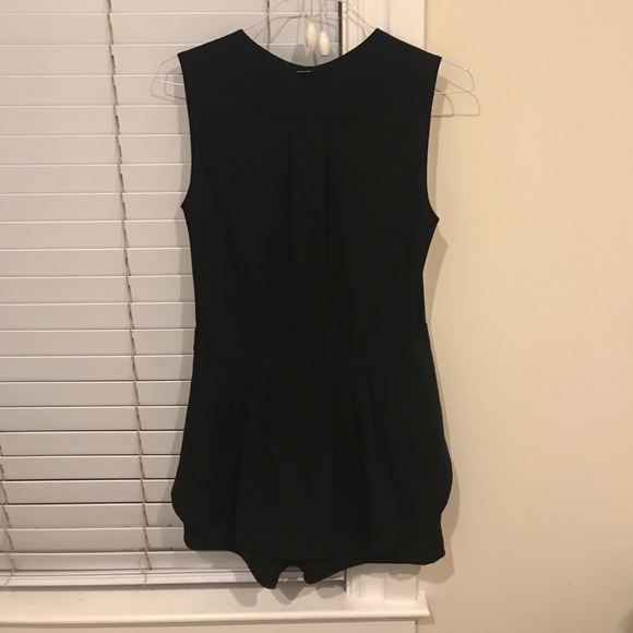 Intermix Romper - Picture 2 of 2