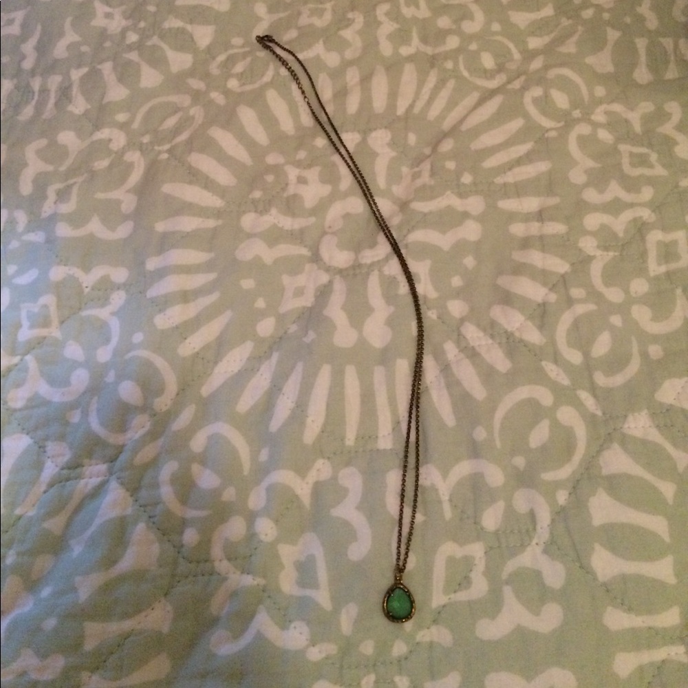 Simple green stone bronze chain necklace