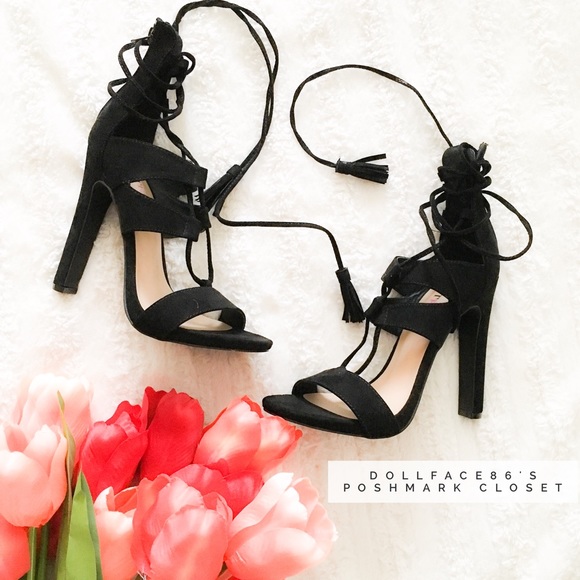 JustFab Shoes - NWOT Black Lace Up Tassel Heels