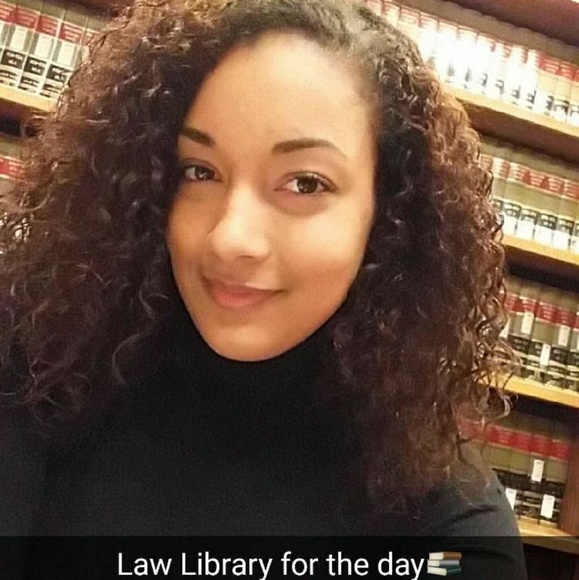 Meet your Posher, Angelisse - Picture 7 of 8